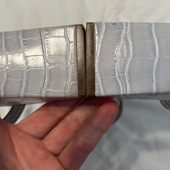 Bleecker & Bond Zagora size 8.5 Ice blue grey croc strappy sandals GUC No box - Picture 5 of 14